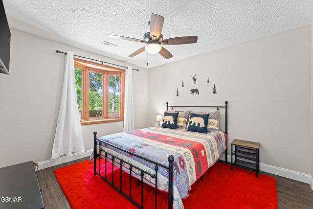 240 Bob Hollow Road, Sevierville, TN 37876
