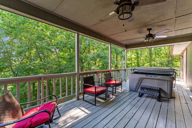 240 Bob Hollow Road, Sevierville, TN 37876