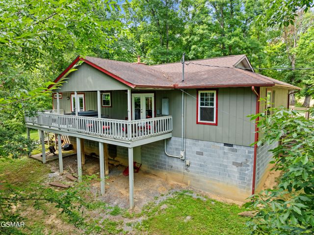 240 Bob Hollow Road, Sevierville, TN 37876
