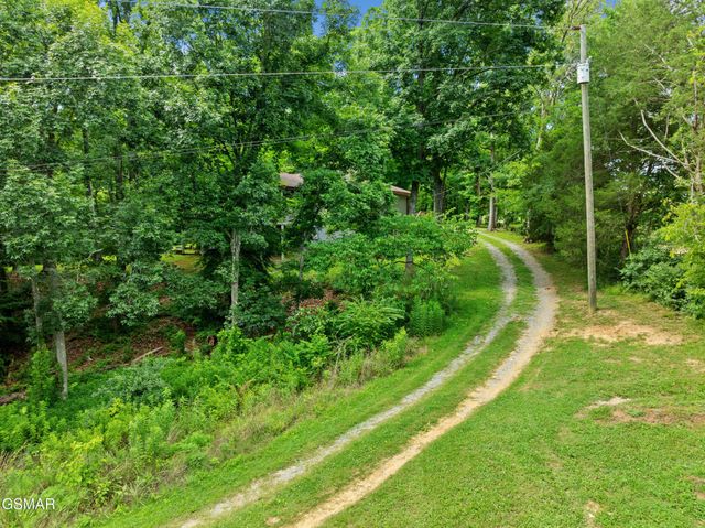 240 Bob Hollow Road, Sevierville, TN 37876