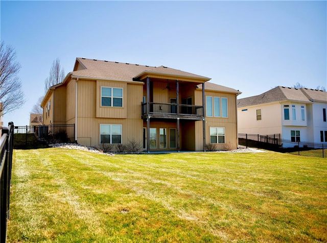 626 Liberty Road, Smithville, MO 64089