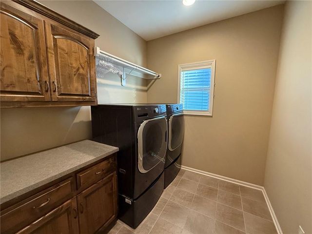 626 Liberty Road, Smithville, MO 64089