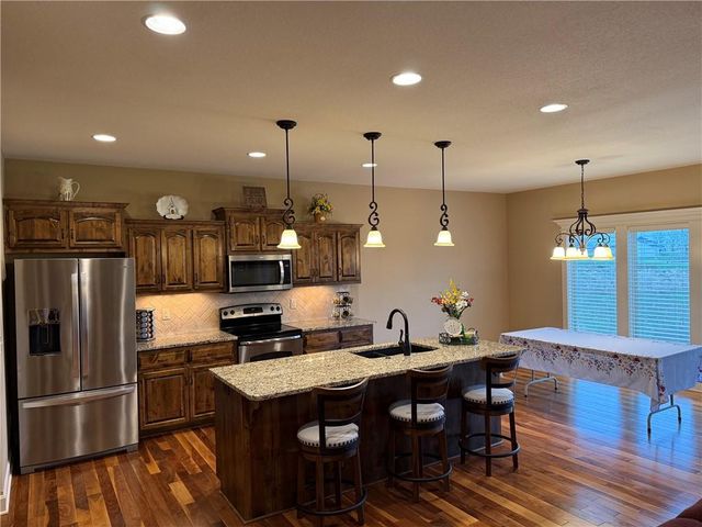 626 Liberty Road, Smithville, MO 64089