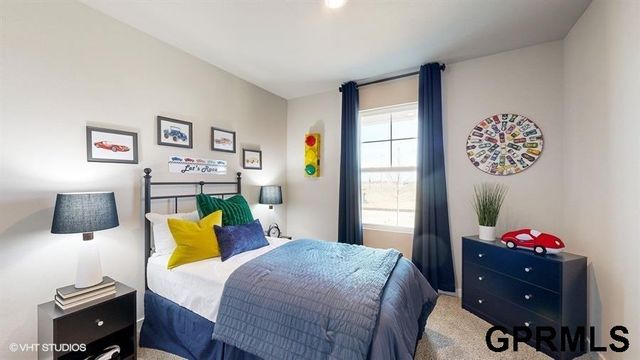 11952 S 114th Avenue, Papillion, NE 68046