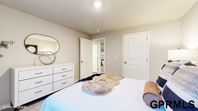 11952 S 114th Avenue, Papillion, NE 68046