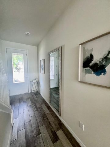 4924 Greenway Drive, Hollywood, FL 33021