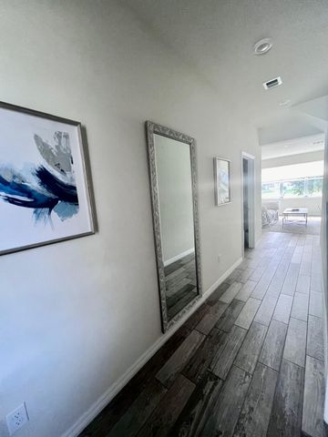 4924 Greenway Drive, Hollywood, FL 33021