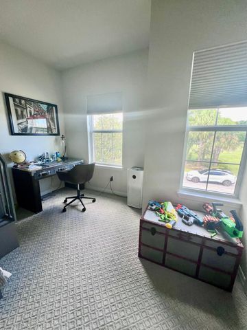 4924 Greenway Drive, Hollywood, FL 33021