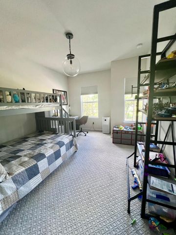 4924 Greenway Drive, Hollywood, FL 33021