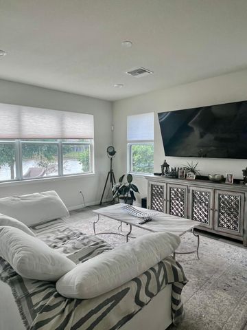 4924 Greenway Drive, Hollywood, FL 33021