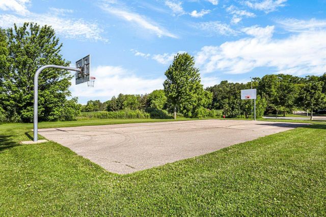 36 Fawn Ridge Circle, Middleton, WI 53562