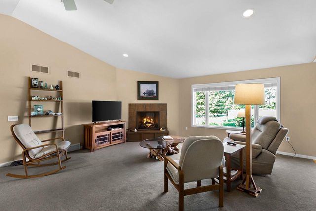 36 Fawn Ridge Circle, Middleton, WI 53562