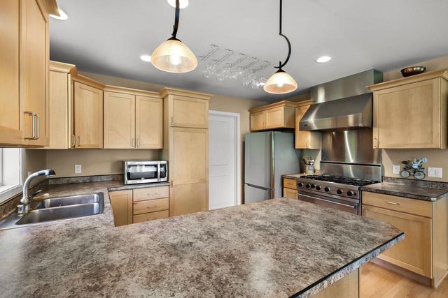 36 Fawn Ridge Circle, Middleton, WI 53562