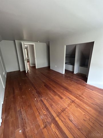 2838 Montana Avenue, Cincinnati, OH 45211