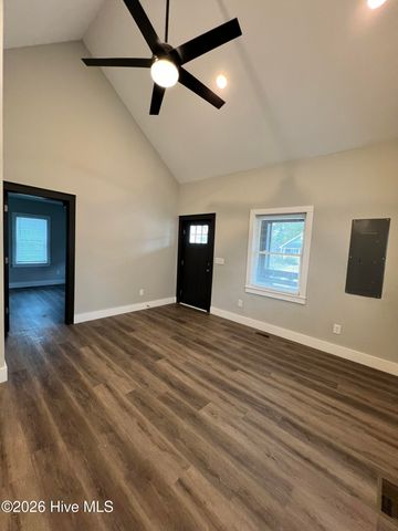 616 S 9th Street, Wilmington, NC 28401