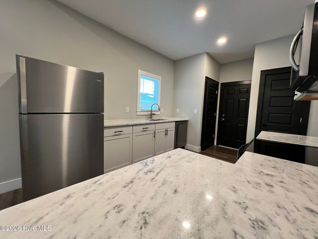 616 S 9th Street, Wilmington, NC 28401