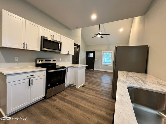 616 S 9th Street, Wilmington, NC 28401