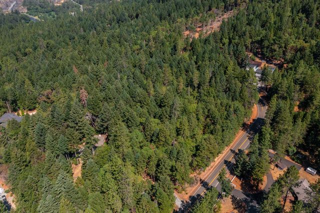 510 Thornbrook Drive, Merlin, OR 97532