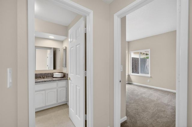 8174 Finmere Way, Sacramento, CA 95829