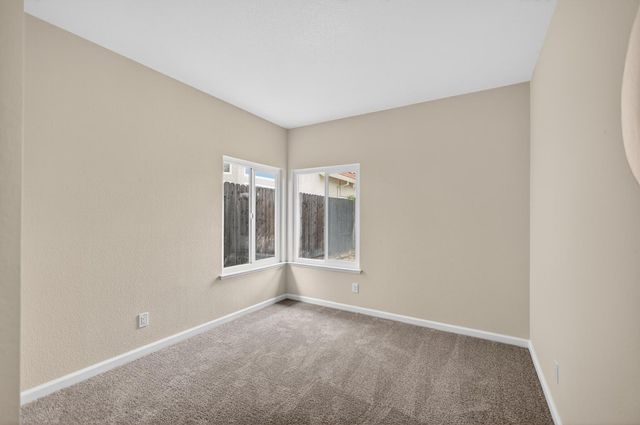 8174 Finmere Way, Sacramento, CA 95829