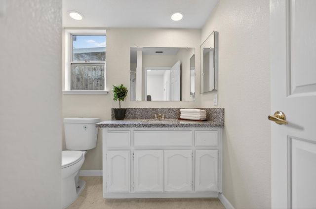 8174 Finmere Way, Sacramento, CA 95829