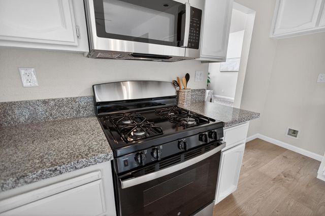 8174 Finmere Way, Sacramento, CA 95829