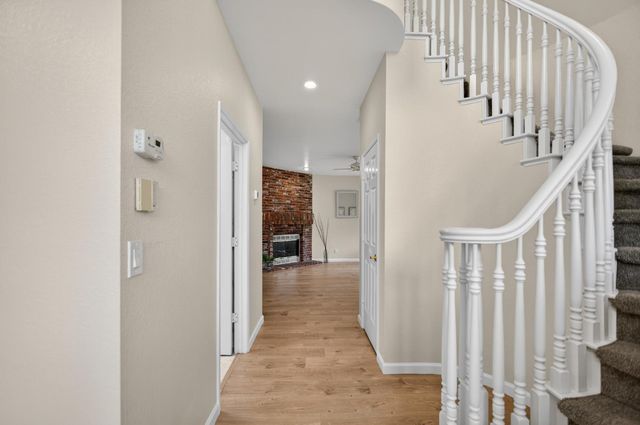 8174 Finmere Way, Sacramento, CA 95829