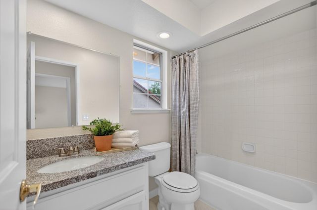 8174 Finmere Way, Sacramento, CA 95829