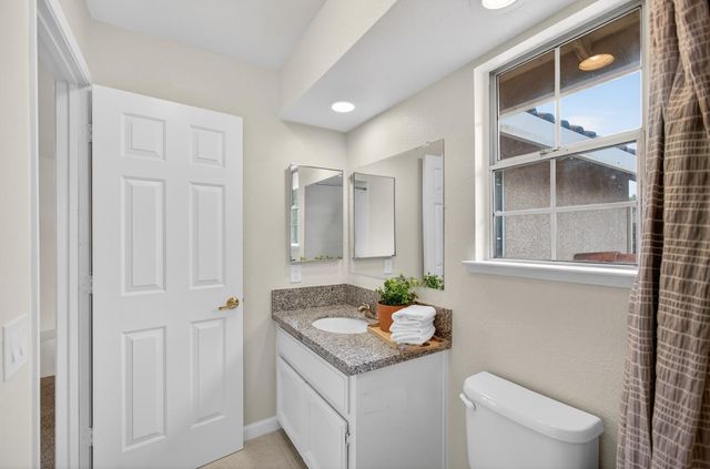 8174 Finmere Way, Sacramento, CA 95829