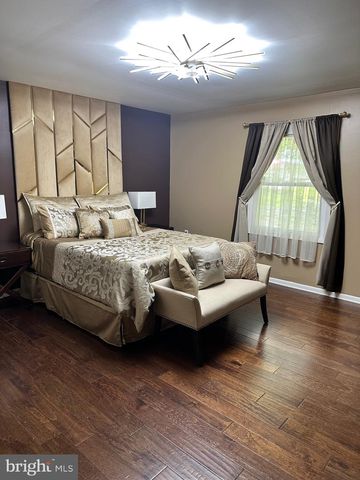 1801 CRUMS MILL RD, Harrisburg, PA 17110