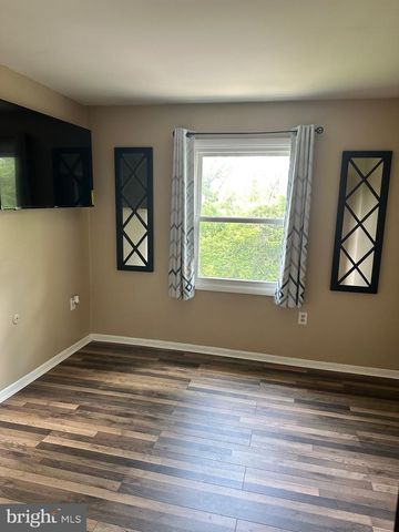 1801 CRUMS MILL RD, Harrisburg, PA 17110