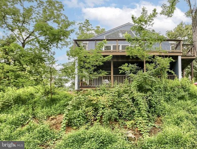 1801 CRUMS MILL RD, Harrisburg, PA 17110