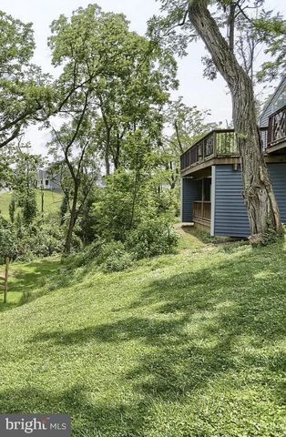 1801 CRUMS MILL RD, Harrisburg, PA 17110