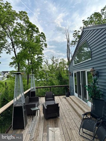 1801 CRUMS MILL RD, Harrisburg, PA 17110