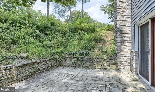 1801 CRUMS MILL RD, Harrisburg, PA 17110