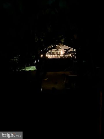 1801 CRUMS MILL RD, Harrisburg, PA 17110