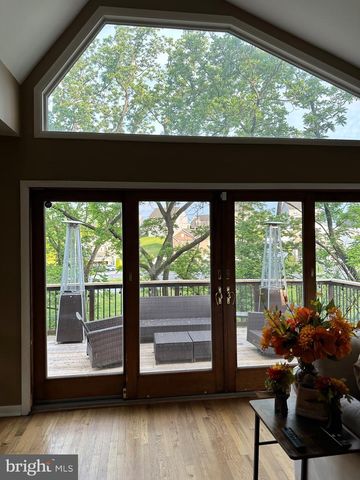 1801 CRUMS MILL RD, Harrisburg, PA 17110