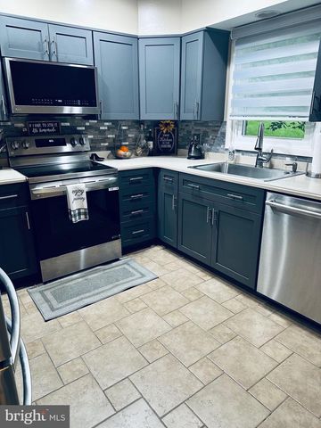 1801 CRUMS MILL RD, Harrisburg, PA 17110