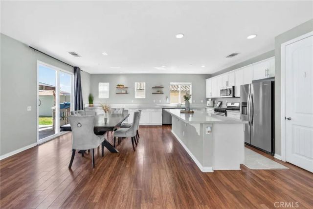 30354 Woodland Hills Street, Murrieta, CA 92563