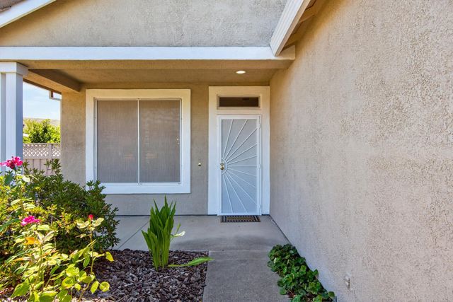 6040 Buckskin Ln, Roseville, CA 95747