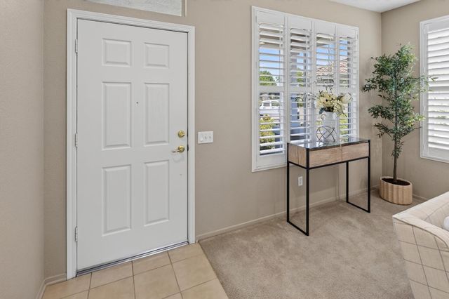 6040 Buckskin Ln, Roseville, CA 95747