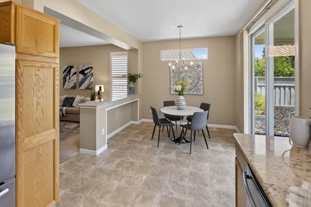 6040 Buckskin Ln, Roseville, CA 95747