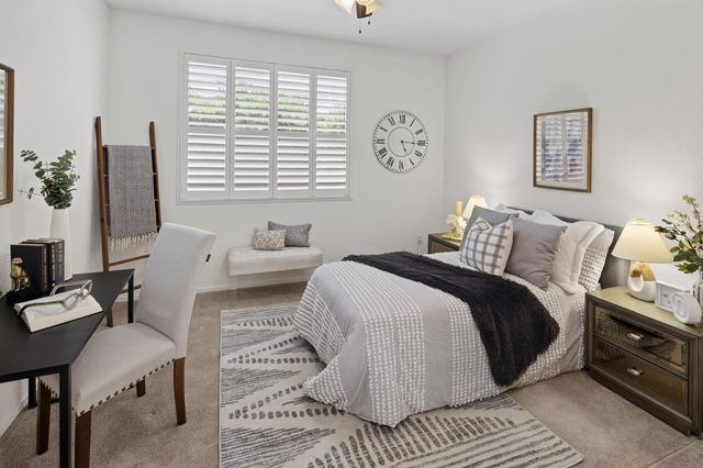 6040 Buckskin Ln, Roseville, CA 95747