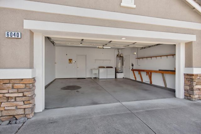 6040 Buckskin Ln, Roseville, CA 95747
