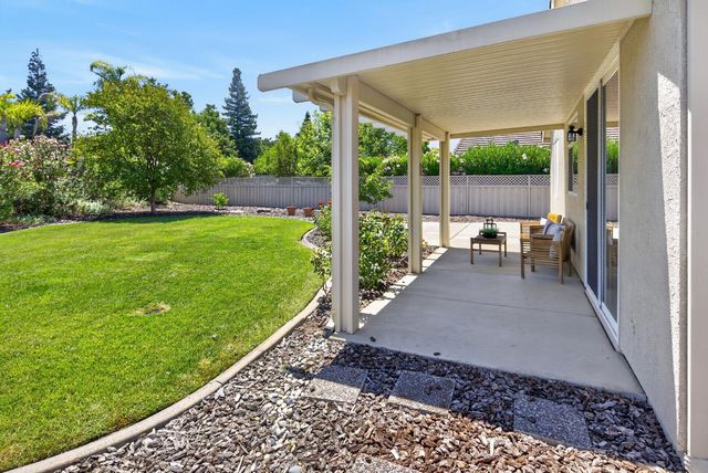 6040 Buckskin Ln, Roseville, CA 95747