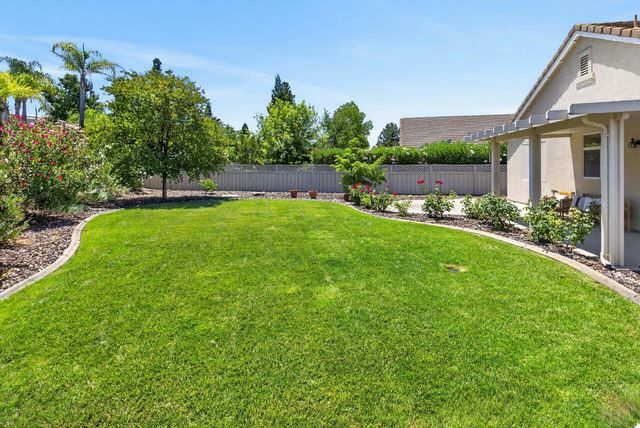 6040 Buckskin Ln, Roseville, CA 95747