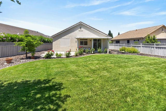 6040 Buckskin Ln, Roseville, CA 95747