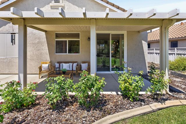 6040 Buckskin Ln, Roseville, CA 95747