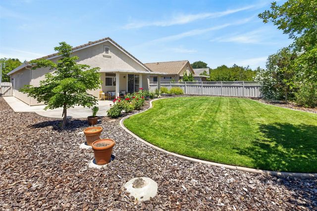 6040 Buckskin Ln, Roseville, CA 95747