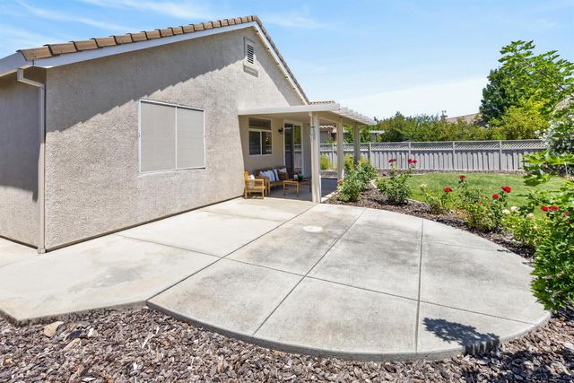 6040 Buckskin Ln, Roseville, CA 95747